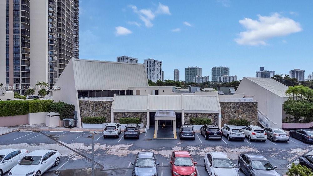 Photo of 20301 Country Club Dr  #1421, Aventura, Florida, 33180 - 