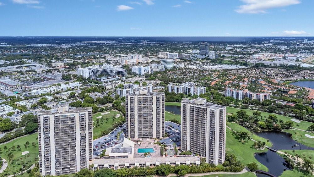 Photo of 20301 Country Club Dr  #1421, Aventura, Florida, 33180 - 