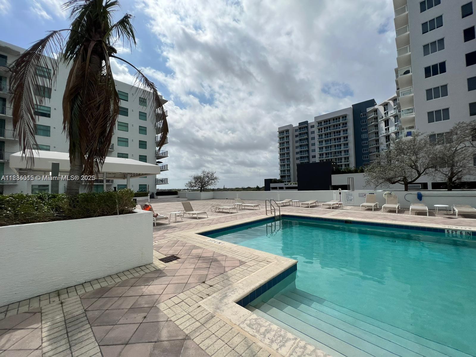 Photo of 140 Dixie Hwy  #TH102, Hollywood, Florida, 33020 - 