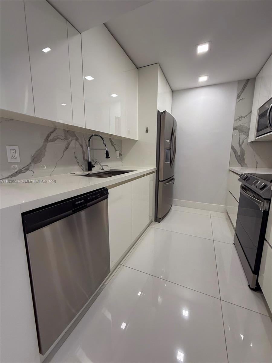 Photo of 20379 Country Club Dr  #1434, Aventura, Florida, 33180 - 