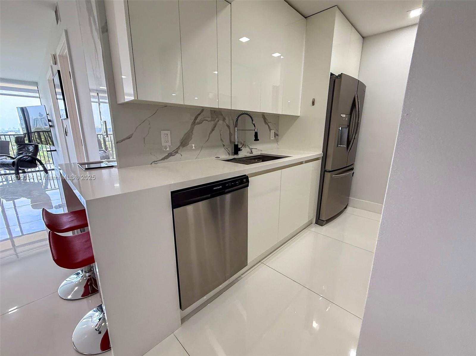 Photo of 20379 Country Club Dr  #1434, Aventura, Florida, 33180 - 