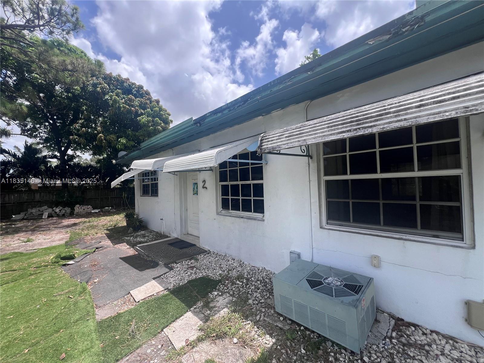 See details / 1100 sq. ft. $ 2025-07-07 0 Photo