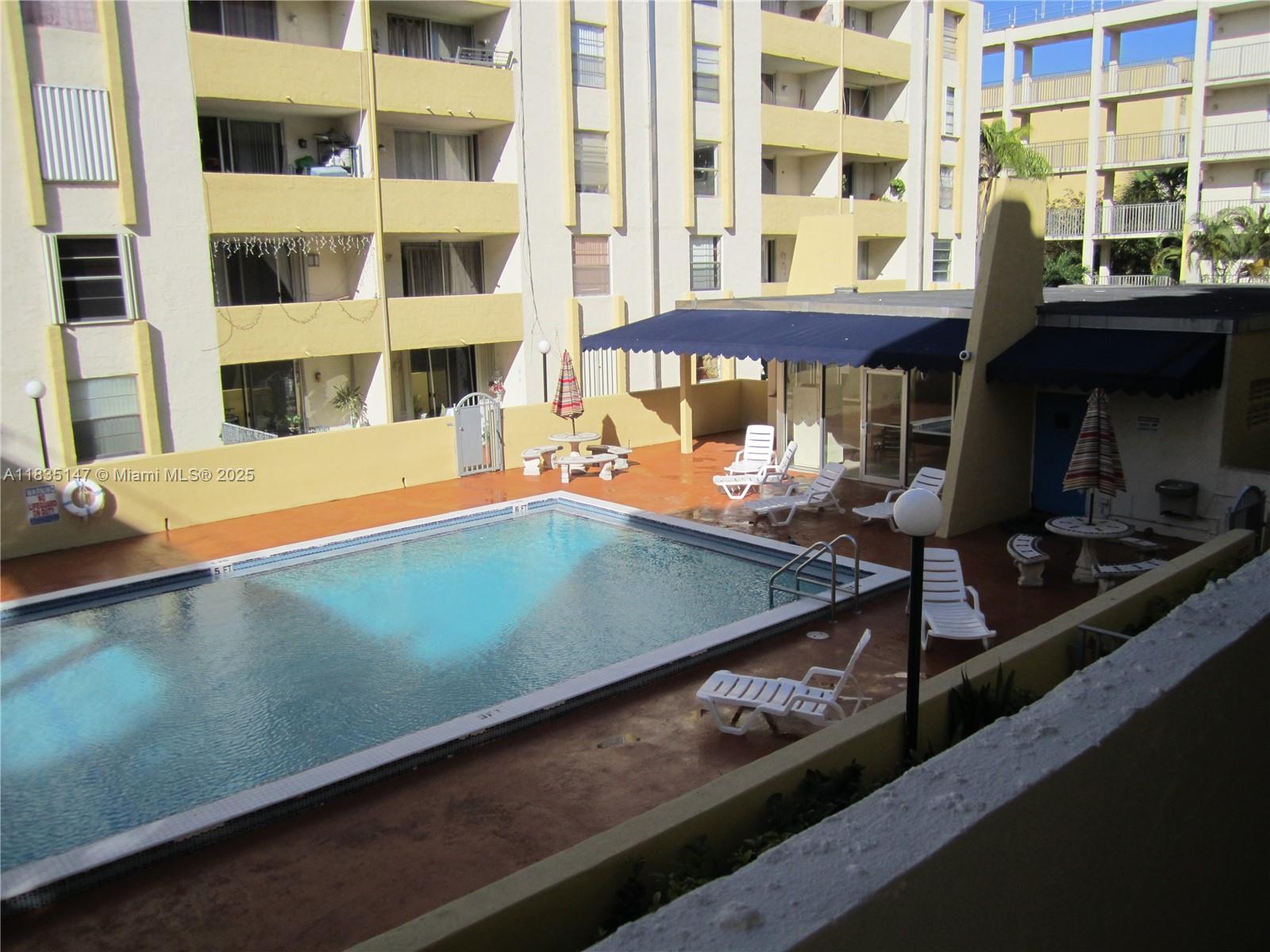 Ver detalles / 960 sq. ft. $ 2025-07-07 0 foto