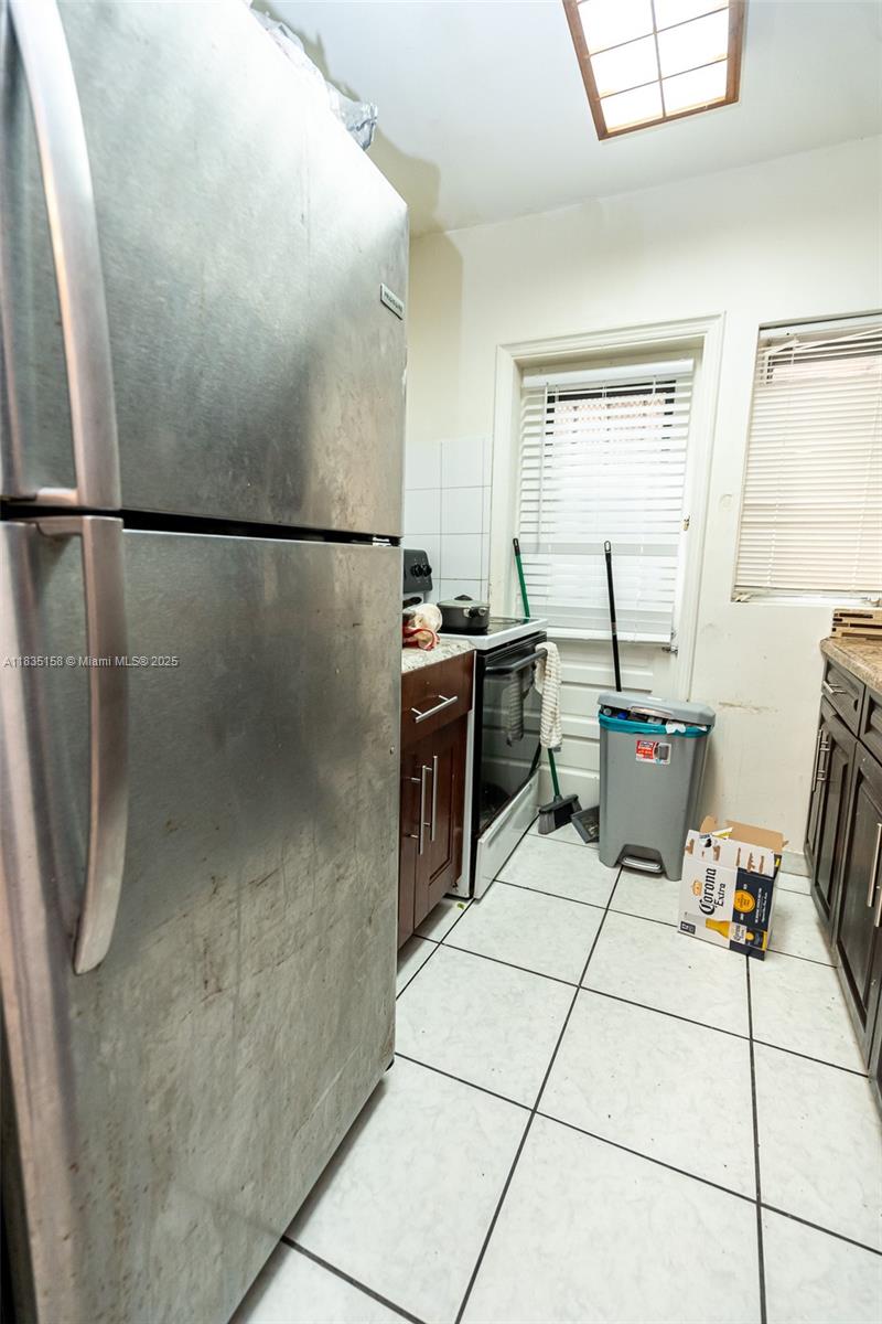 See details / 2220 sq. ft. $ 2025-07-07 0 Photo