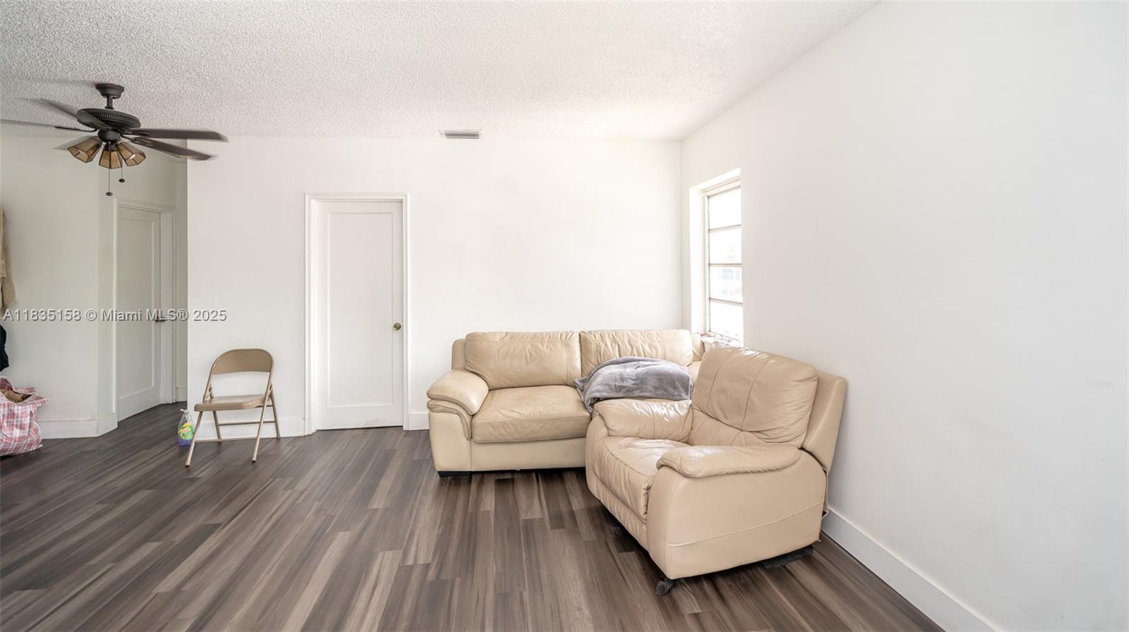 See details / 2220 sq. ft. $ 2025-07-07 0 Photo