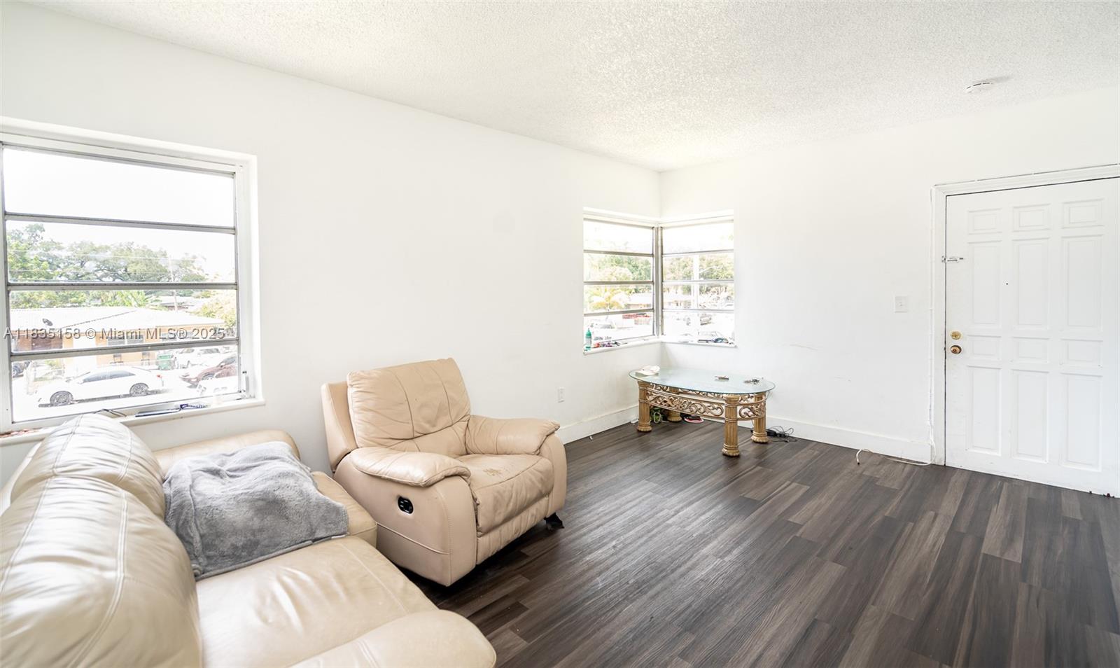 See details / 2220 sq. ft. $ 2025-07-07 0 Photo