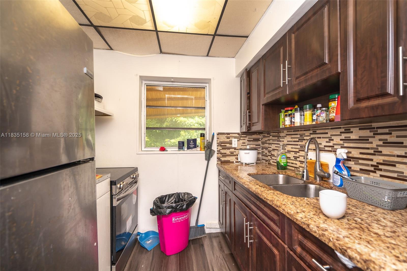 See details / 2220 sq. ft. $ 2025-07-07 0 Photo