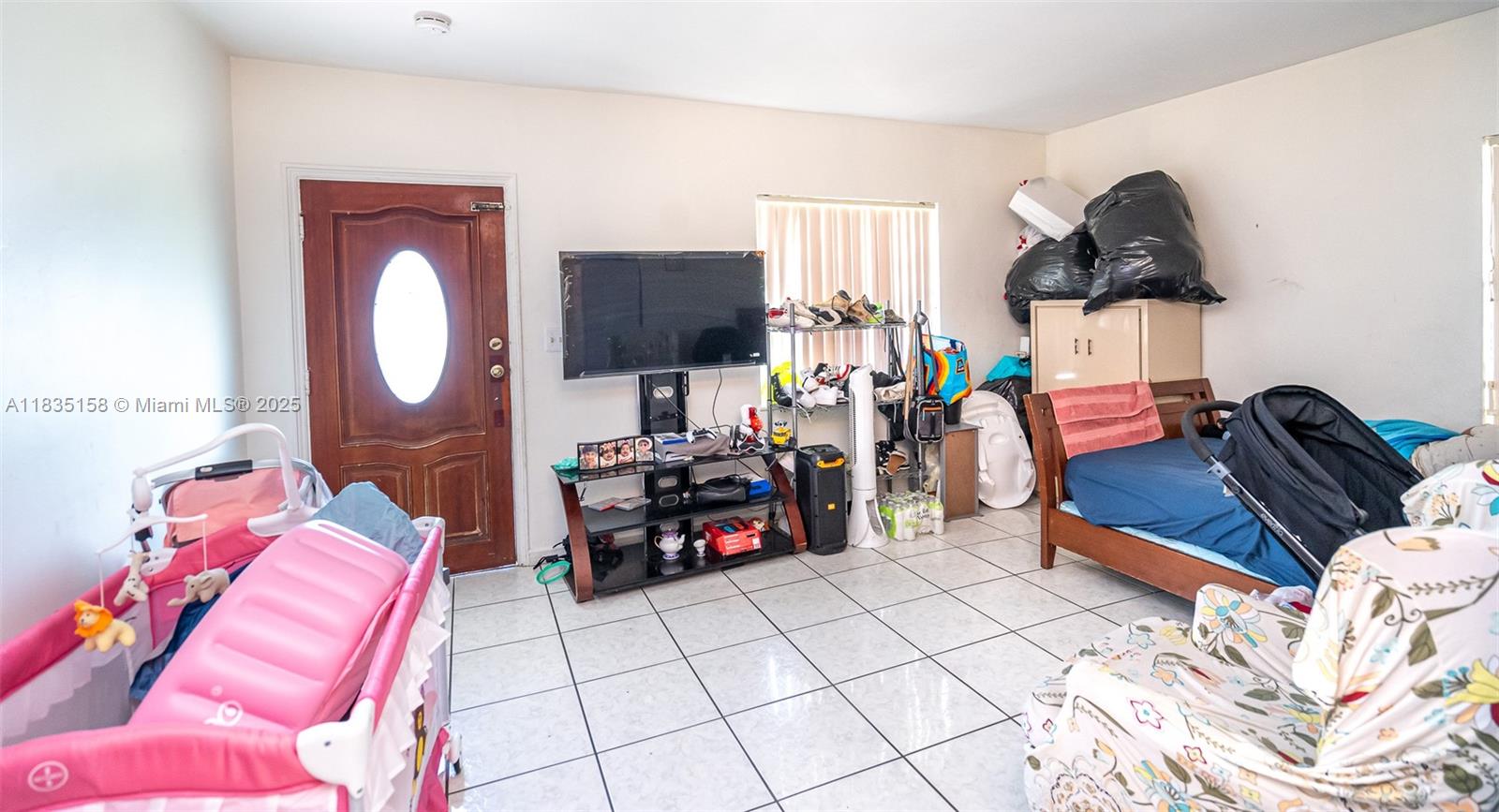 See details / 2220 sq. ft. $ 2025-07-07 0 Photo