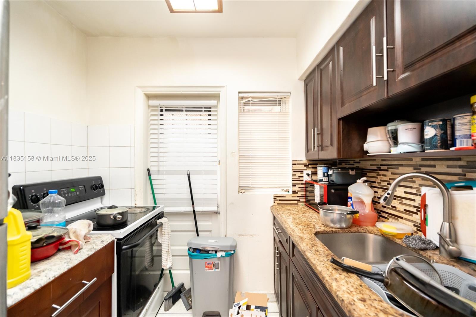 See details / 2220 sq. ft. $ 2025-07-07 0 Photo