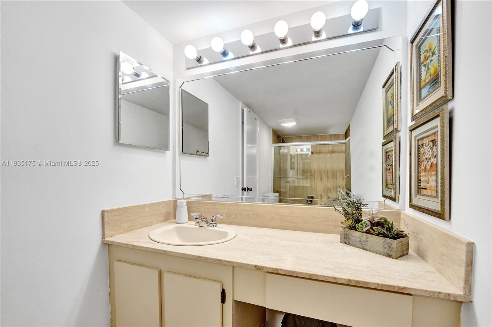 Photo of 1201 Ocean Dr  #1508N, Hollywood, Florida, 33019 - 