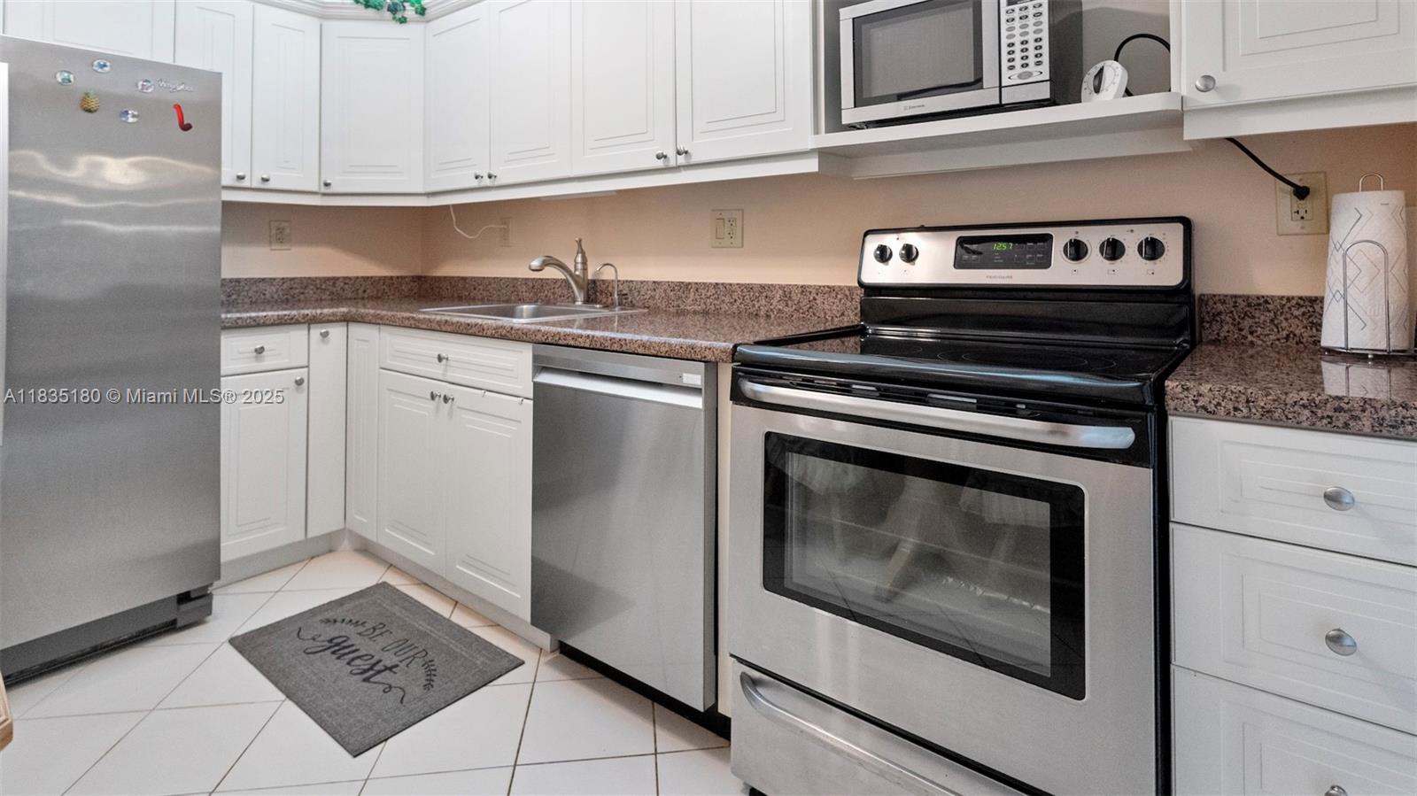 Photo of 3701 Country Club Dr  #606, Aventura, Florida, 33180 - 