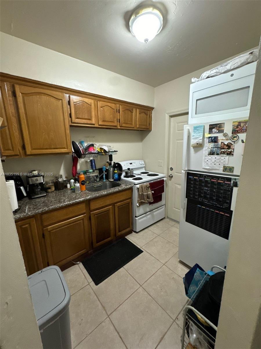 See details / 2700 sq. ft. $ 2025-07-28 0 Photo