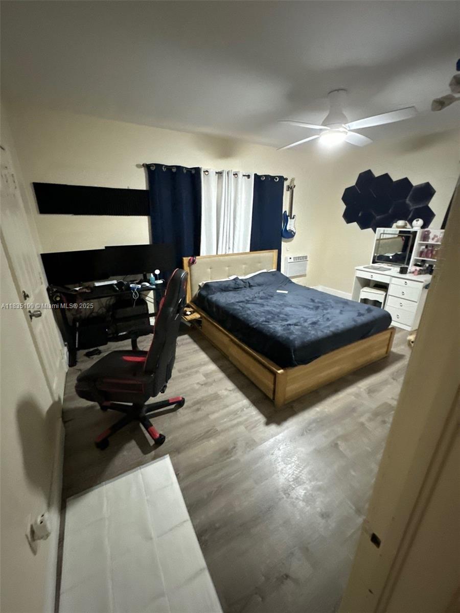 See details / 2700 sq. ft. $ 2025-07-28 0 Photo