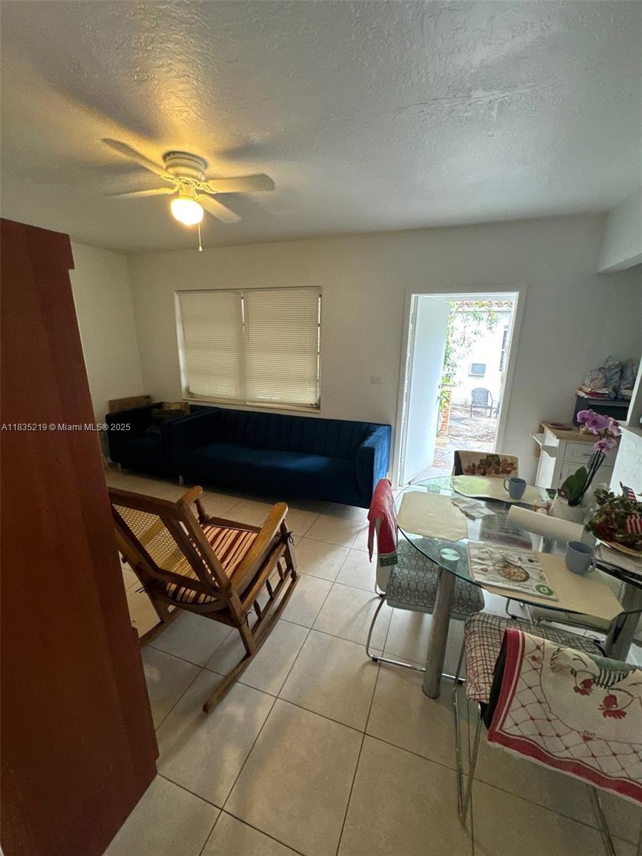 See details / 1946 sq. ft. $ 2025-07-28 0 Photo