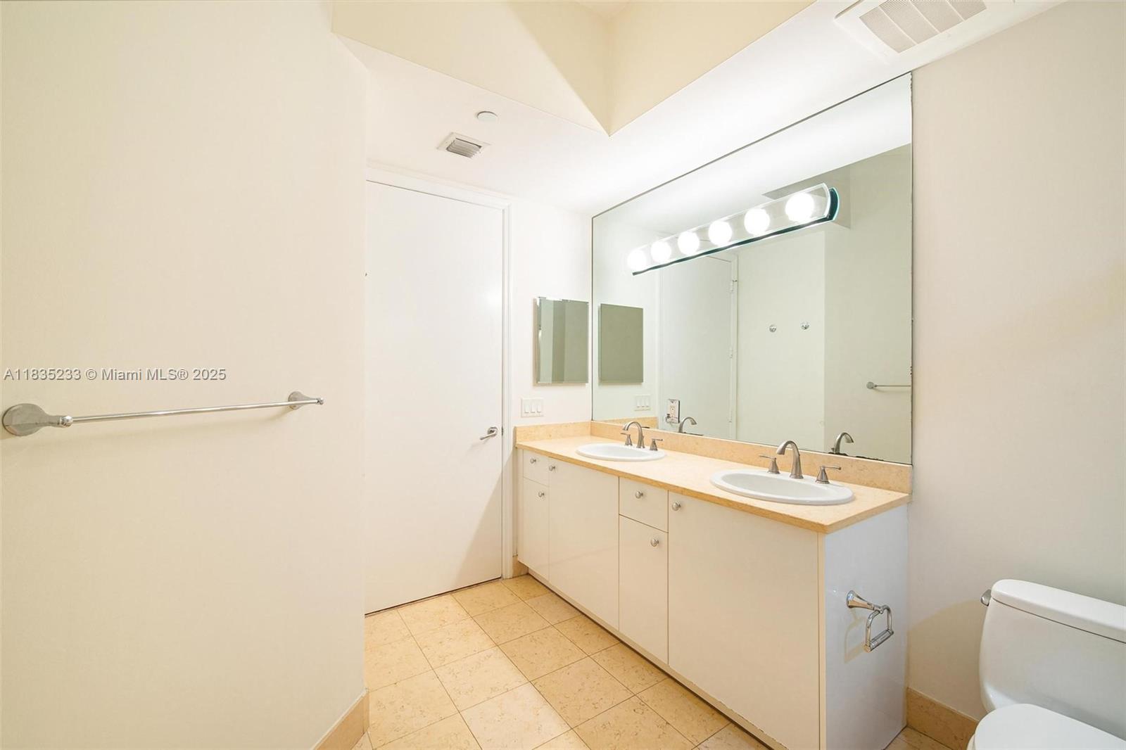 Photo of 20000 Country Club Dr  #TS02, Aventura, Florida, 33180 - 