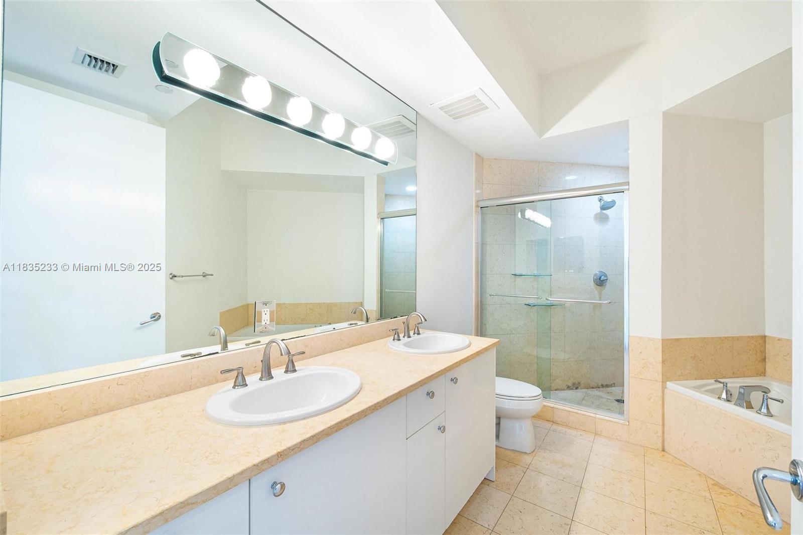 Photo of 20000 Country Club Dr  #TS02, Aventura, Florida, 33180 - 