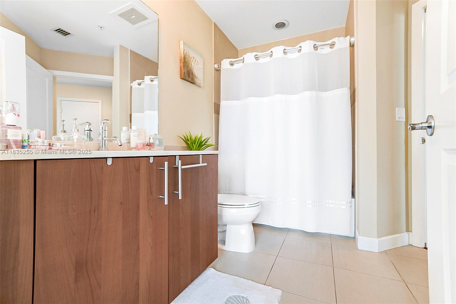 Photo of 1945 Ocean Dr  #901, Hallandale Beach, Florida, 33009 - 