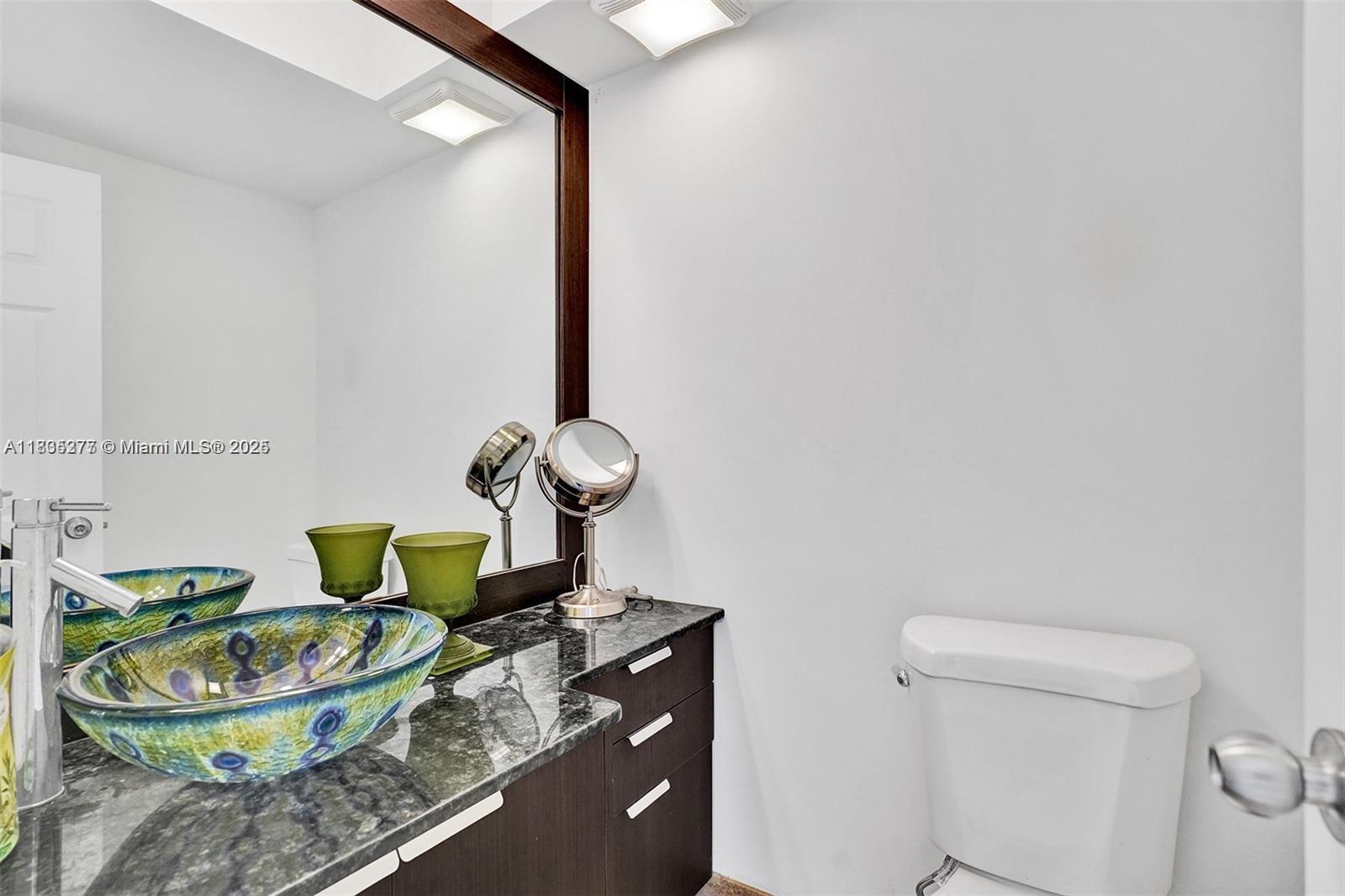 See details 415 1 / 2 943 sq. ft. $ 2025-07-28 0 Photo