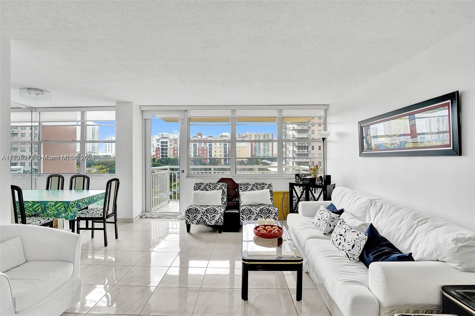 See details 415 1 / 2 943 sq. ft. $ 2025-07-28 0 Photo