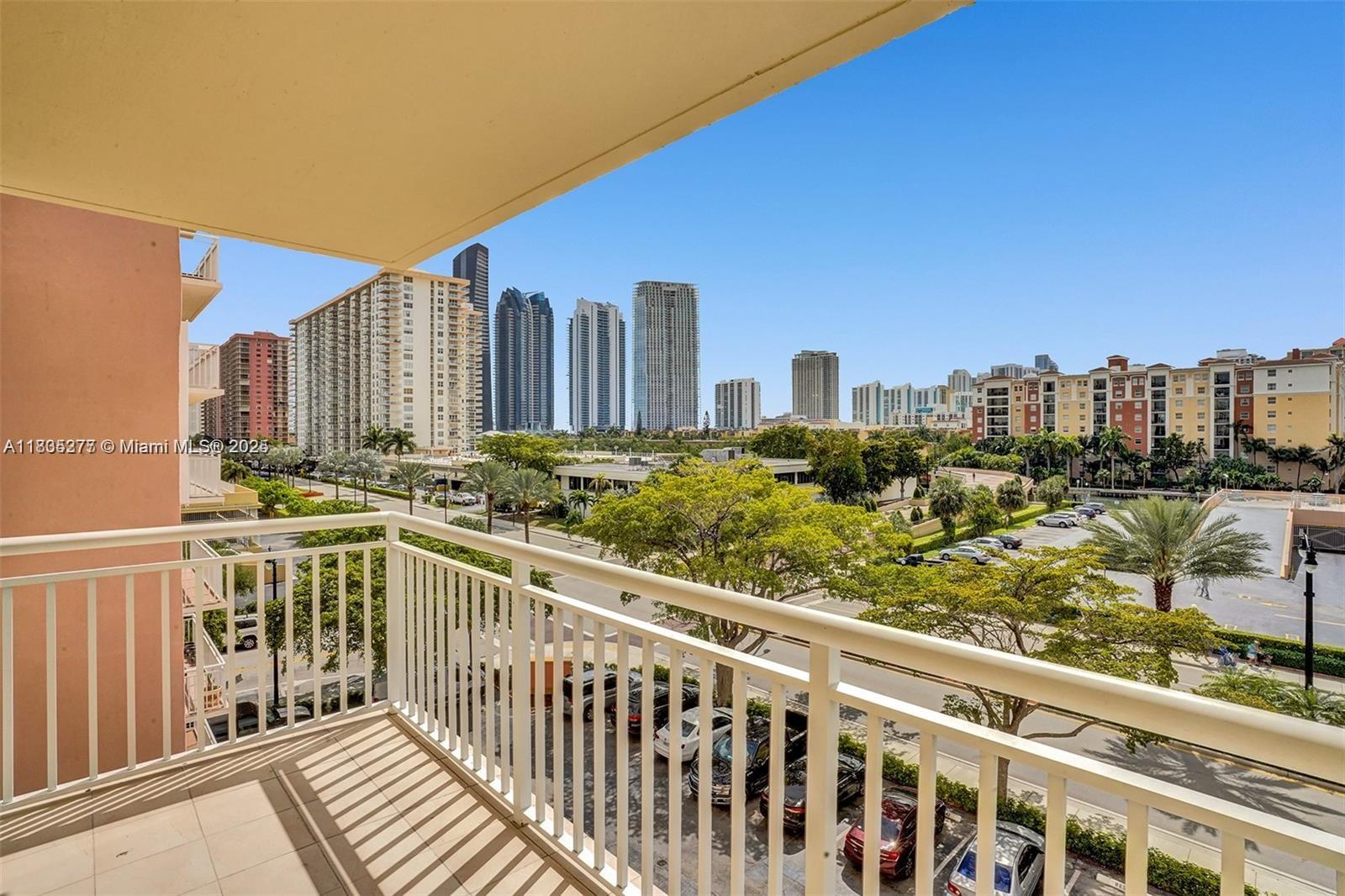 See details 415 1 / 2 943 sq. ft. $ 2025-07-28 0 Photo