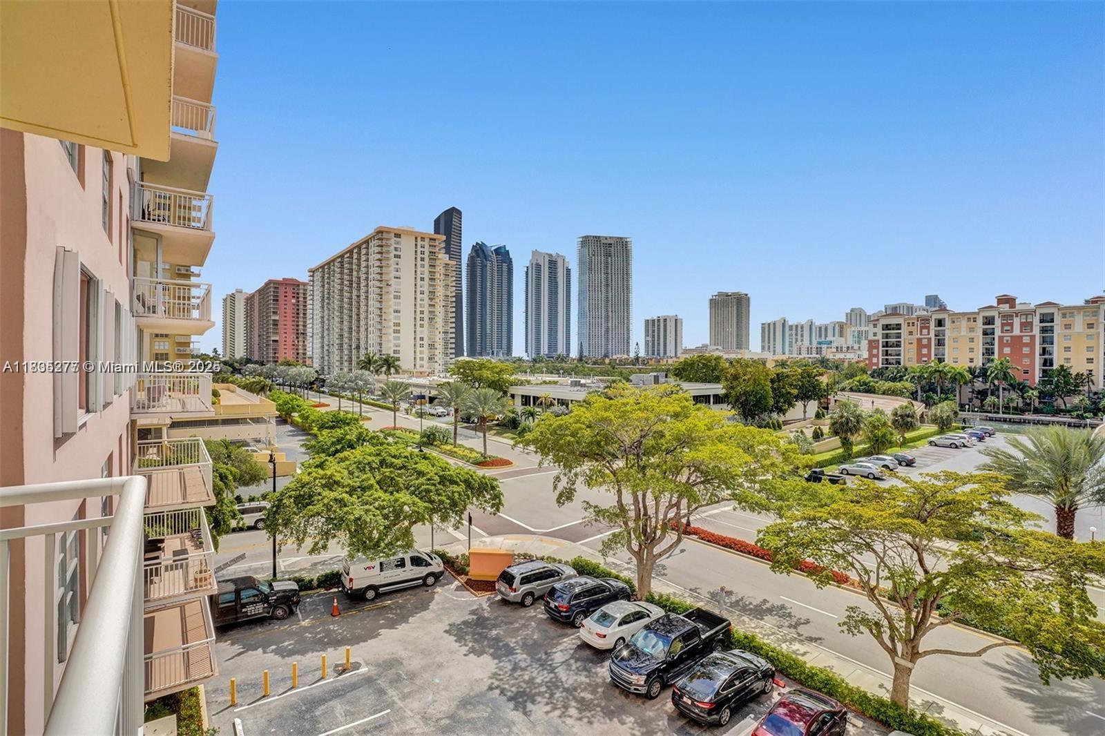 See details 415 1 / 2 943 sq. ft. $ 2025-07-28 0 Photo