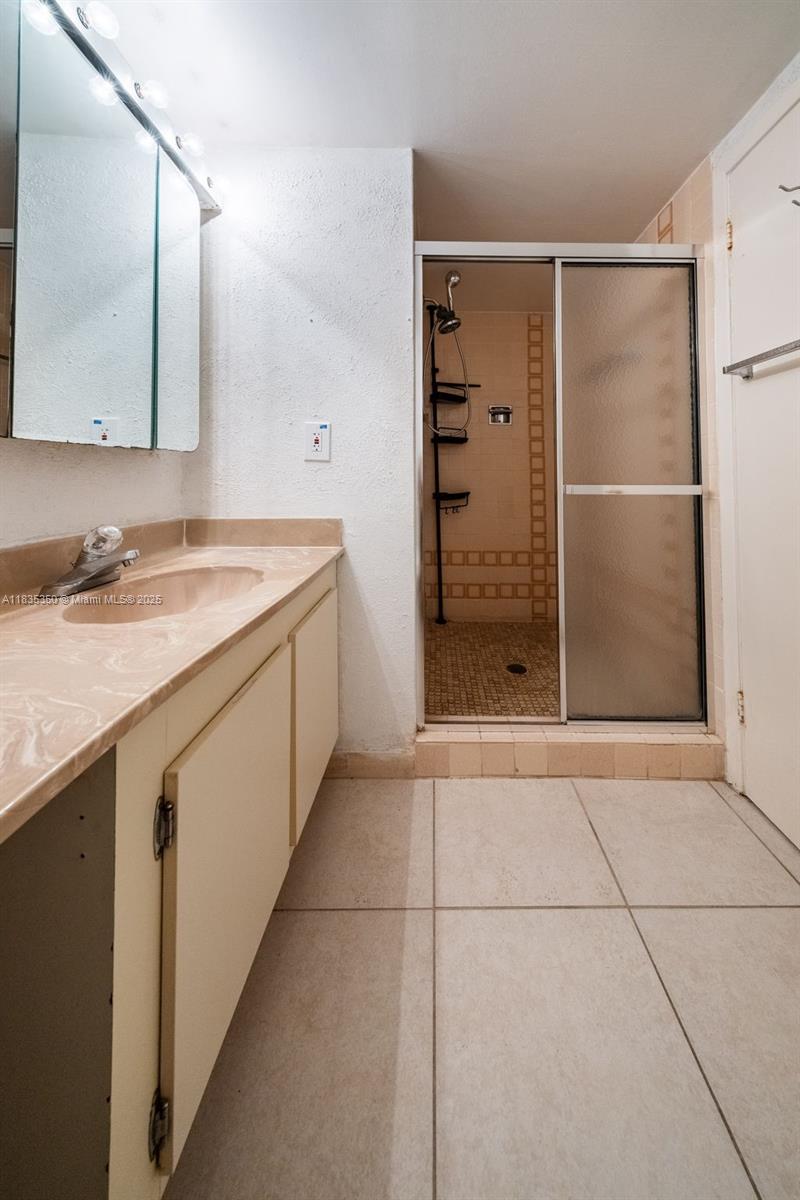 Photo of 2500 Parkview Dr  #1502, Hallandale Beach, Florida, 33009 - 
