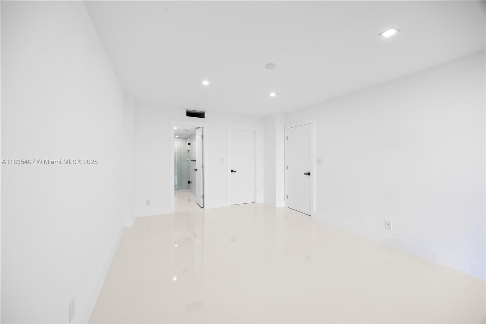 Photo of 20379 Country Club Dr #1938, Aventura, Florida, 33180 -