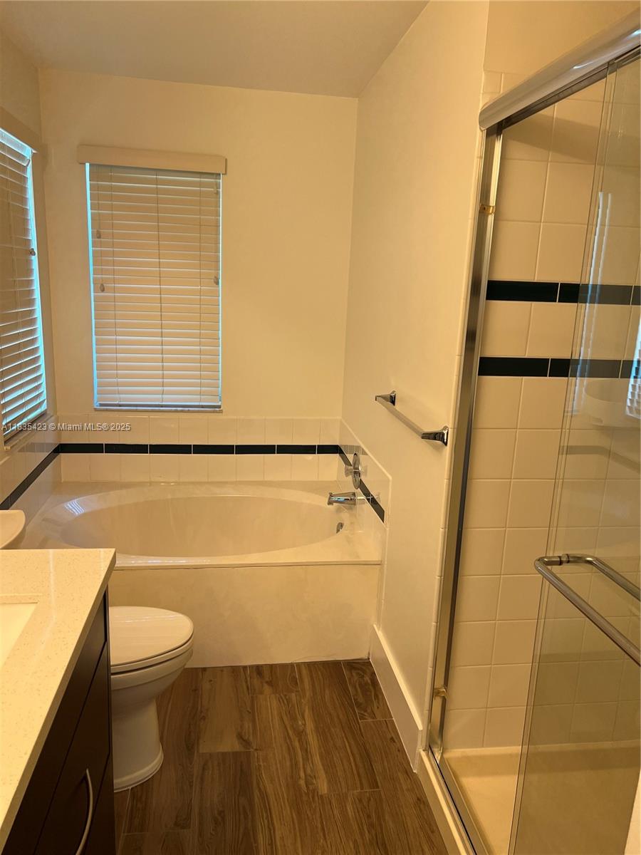 Photo of 1135 Pin Oak St  (1135), Hollywood, Florida, 33019 - 