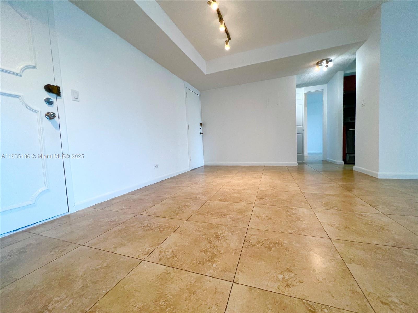 See details M01 2 / 2 1286 sq. ft. $ 2025-07-07 0 Photo