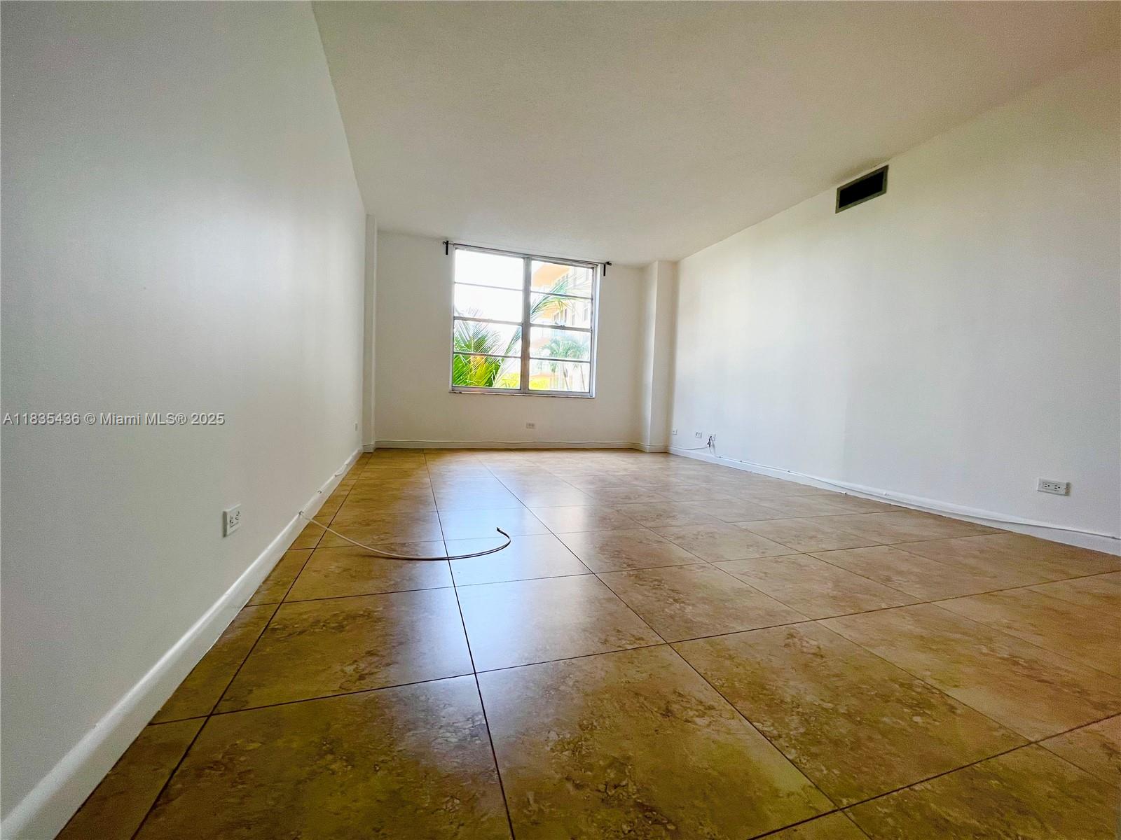 See details M01 2 / 2 1286 sq. ft. $ 2025-07-07 0 Photo