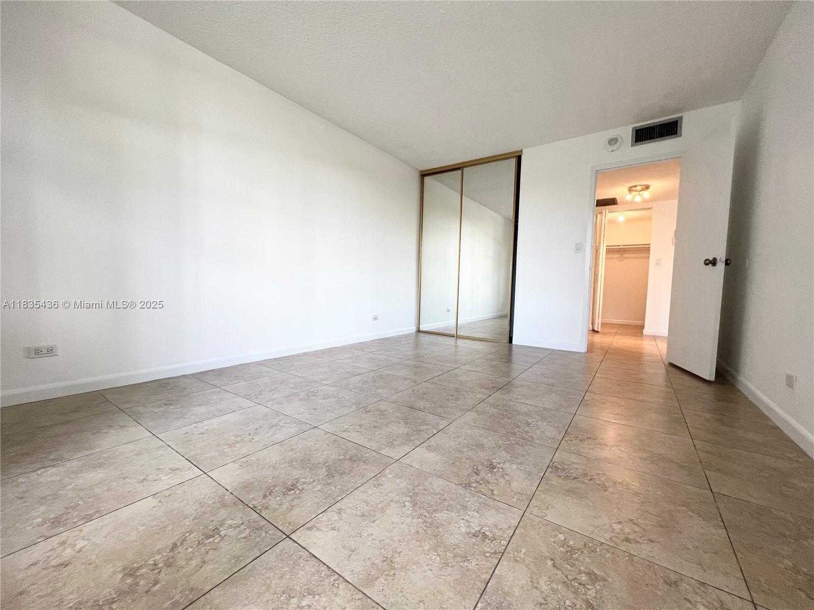 See details M01 2 / 2 1286 sq. ft. $ 2025-07-07 0 Photo
