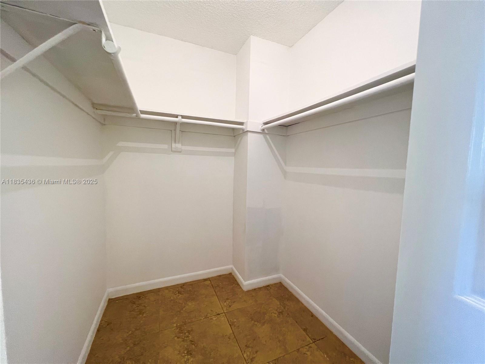 See details M01 2 / 2 1286 sq. ft. $ 2025-07-07 0 Photo