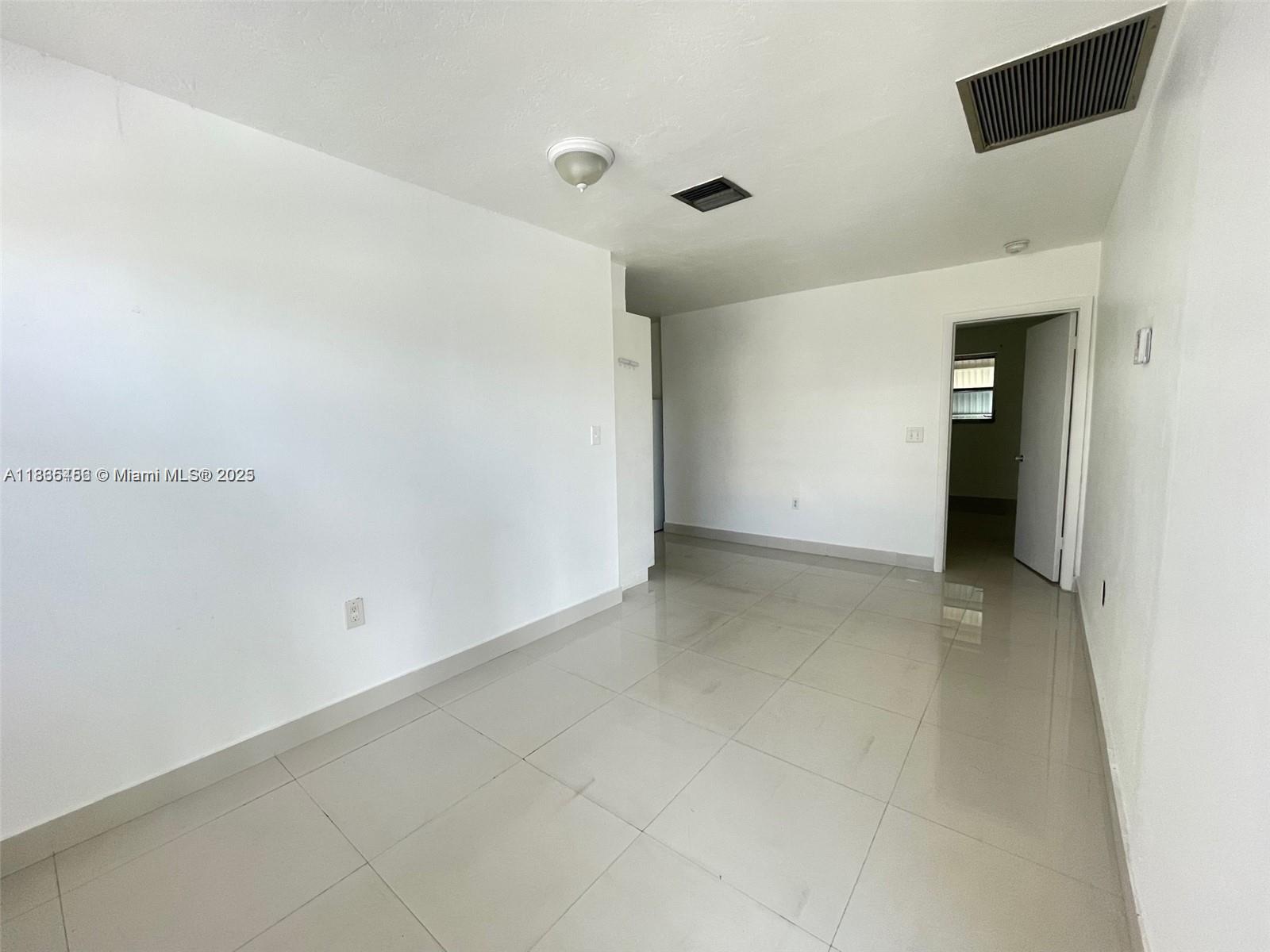 See details / 2690 sq. ft. $ 2025-07-07 0 Photo