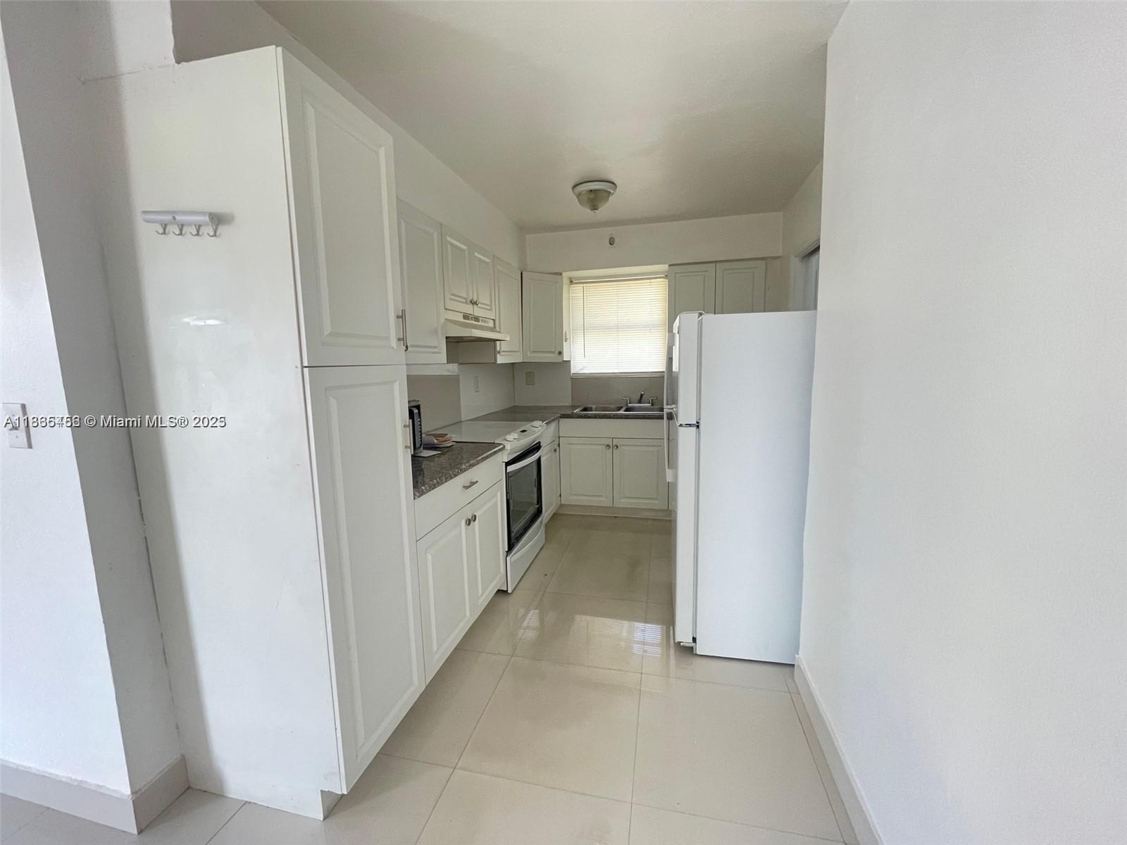 See details / 2690 sq. ft. $ 2025-07-07 0 Photo