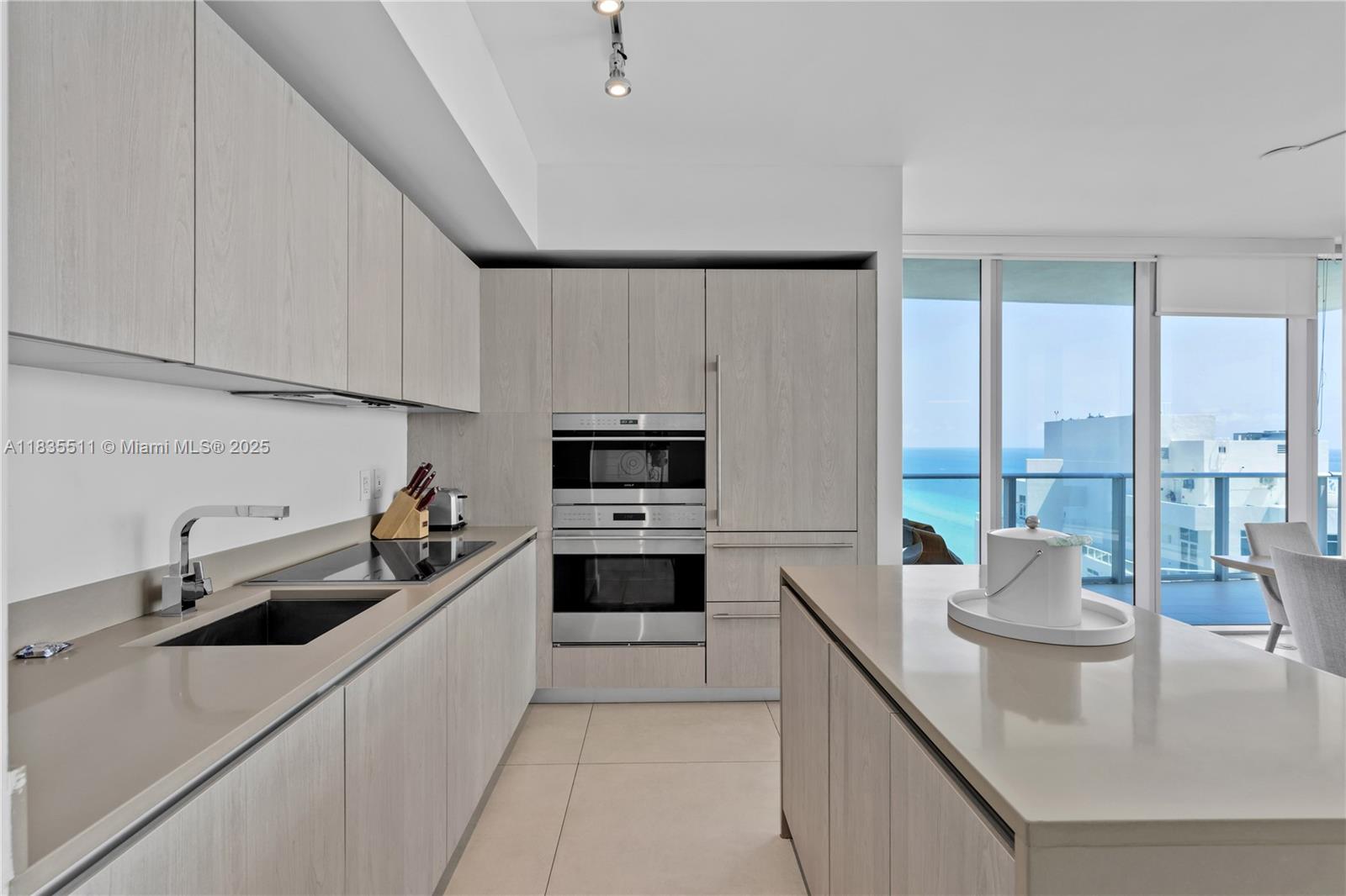 See details 2302 2 / 2 1145 sq. ft. $ 2025-07-07 0 Photo