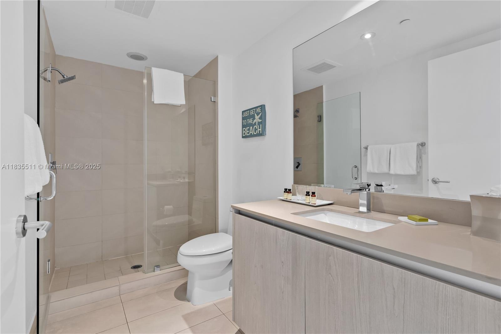 See details 2302 2 / 2 1145 sq. ft. $ 2025-07-07 0 Photo