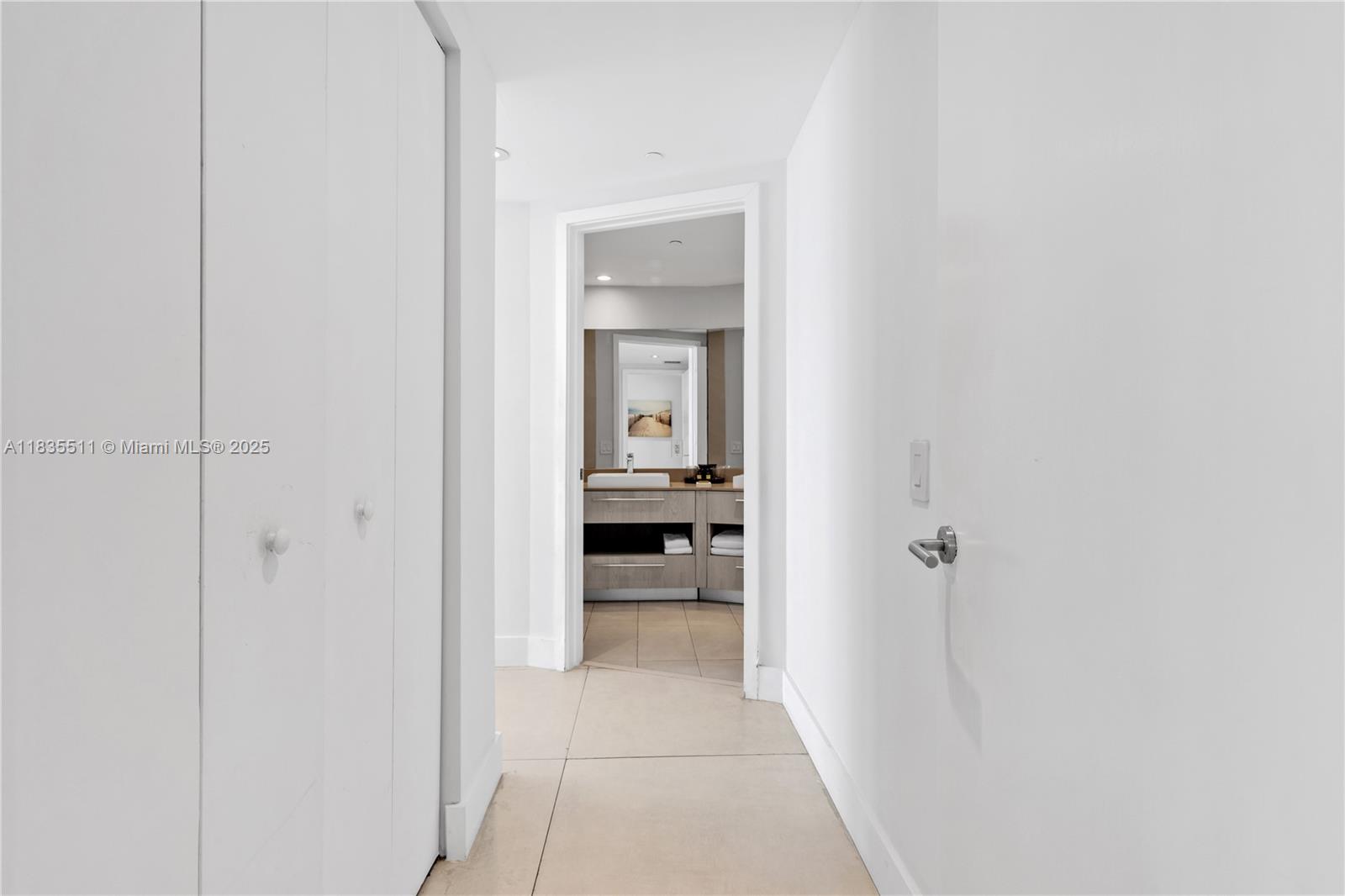 See details 2302 2 / 2 1145 sq. ft. $ 2025-07-07 0 Photo