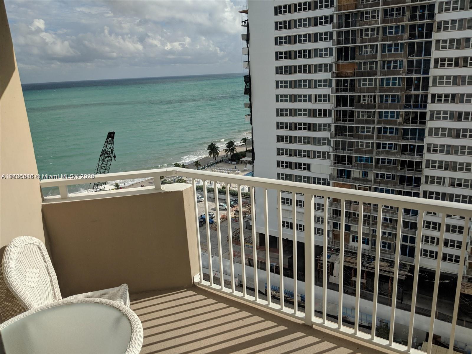 See details 15C 1 / 2 870 sq. ft. $ 2025-07-07 0 Photo