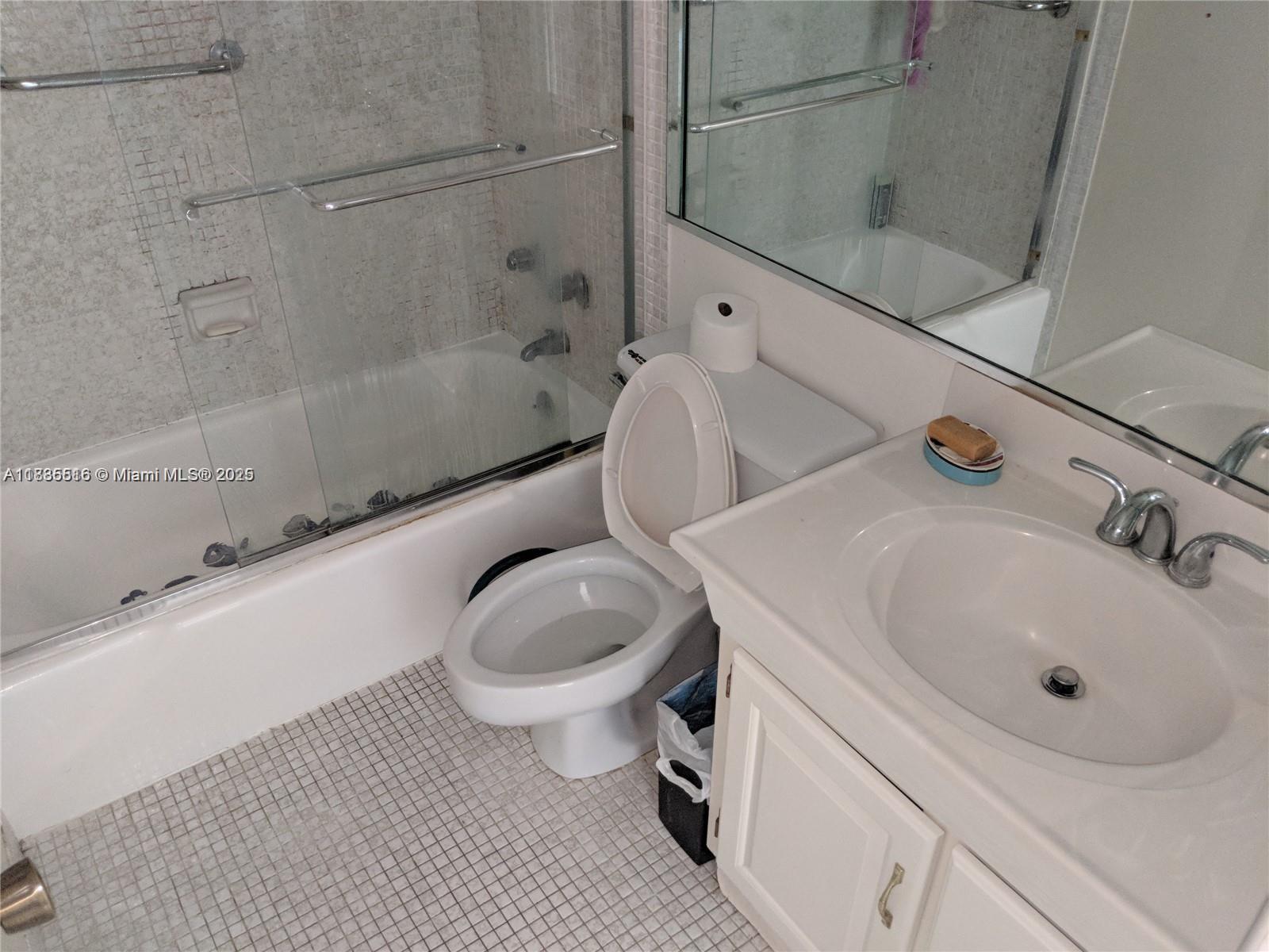 See details 15C 1 / 2 870 sq. ft. $ 2025-07-07 0 Photo