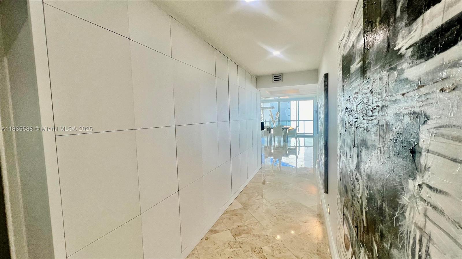 Photo of 16400 Collins Ave  #841, Sunny Isles Beach, Florida, 33160 - hallway