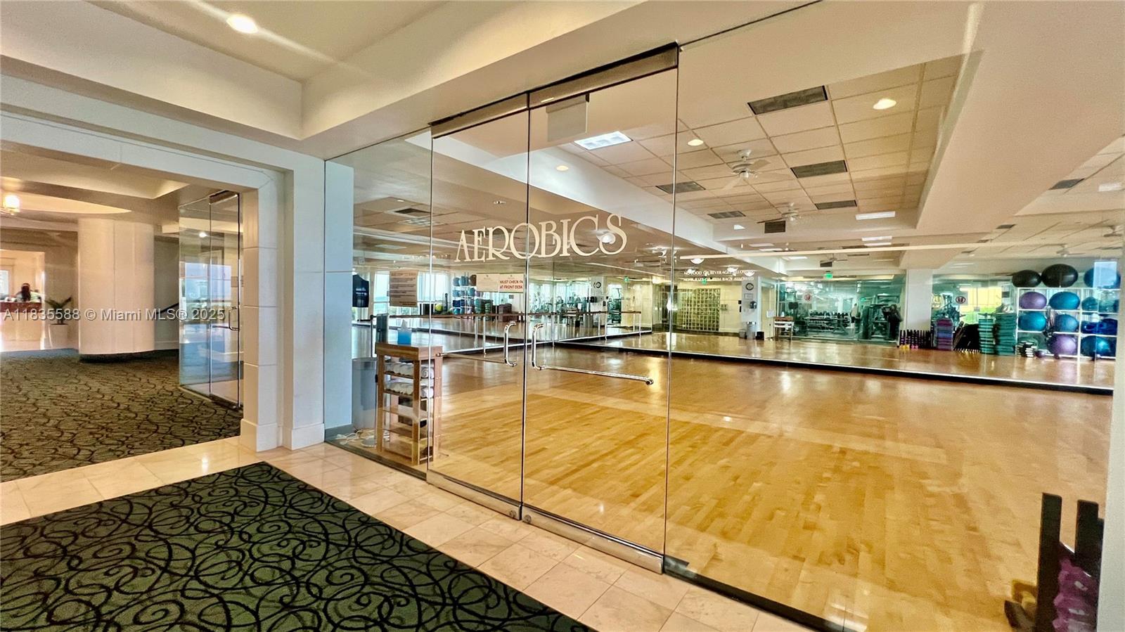 Photo of 16400 Collins Ave  #841, Sunny Isles Beach, Florida, 33160 - Gym class
