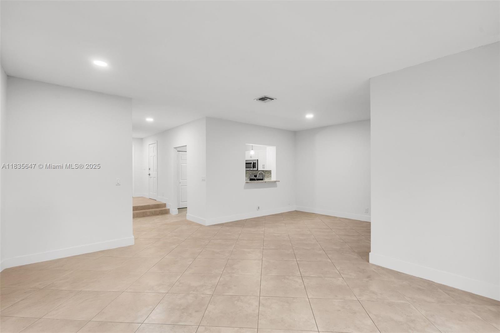 Photo of 21160 Mainsail Cir  (21160), Aventura, Florida, 33180 - 