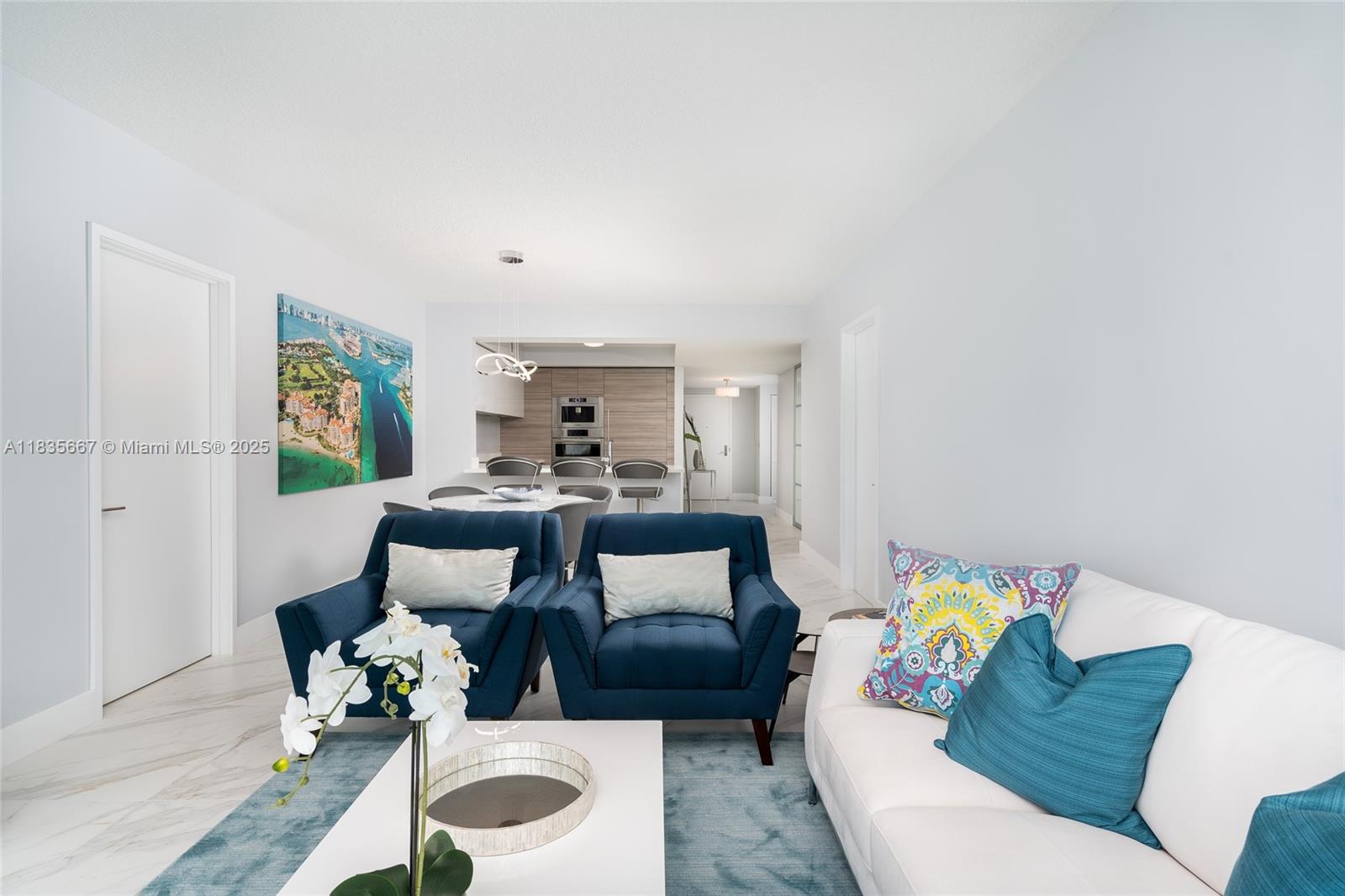 Ver detalles 4-2306 3 / 3 1524 sq. ft. $ 2025-07-07 0 foto