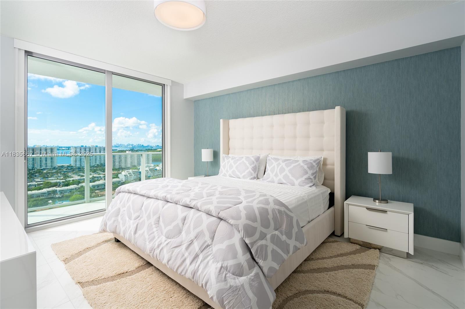 Ver detalles 4-2306 3 / 3 1524 sq. ft. $ 2025-07-07 0 foto