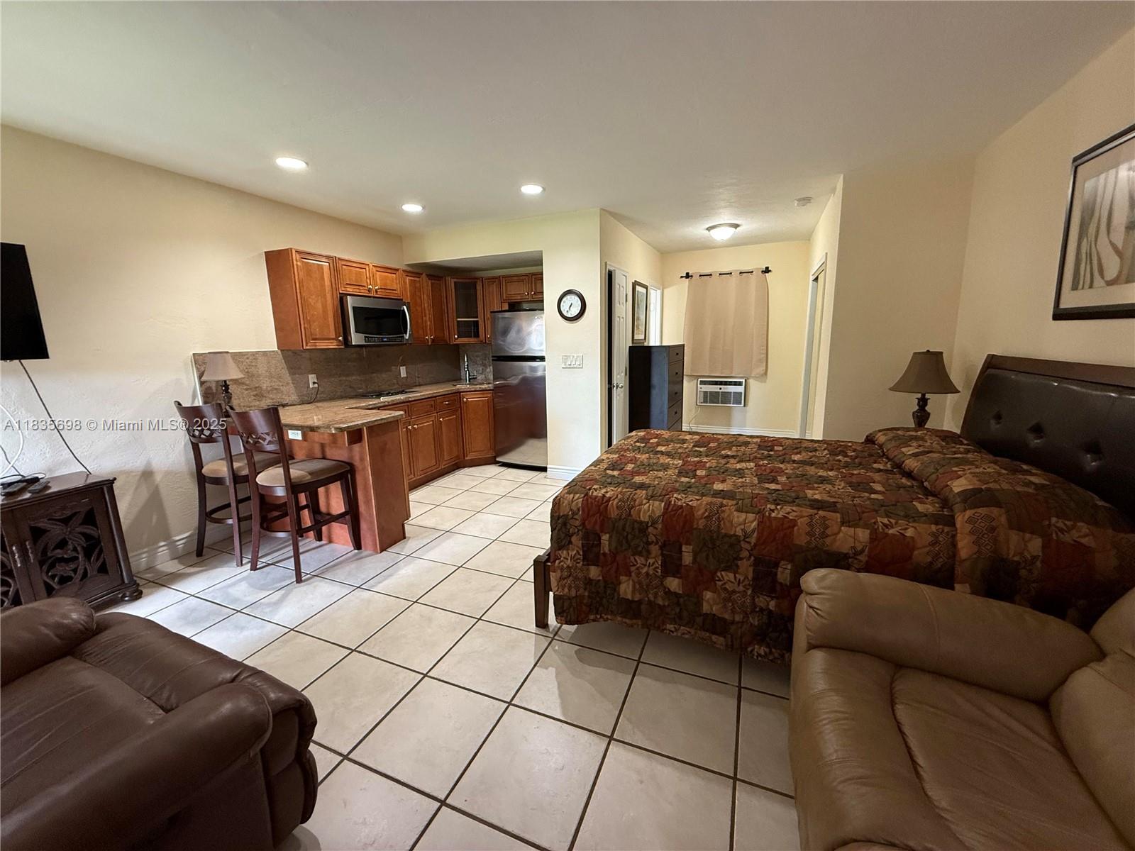 See details 1-5 / sq. ft. $ 2025-07-07 0 Photo