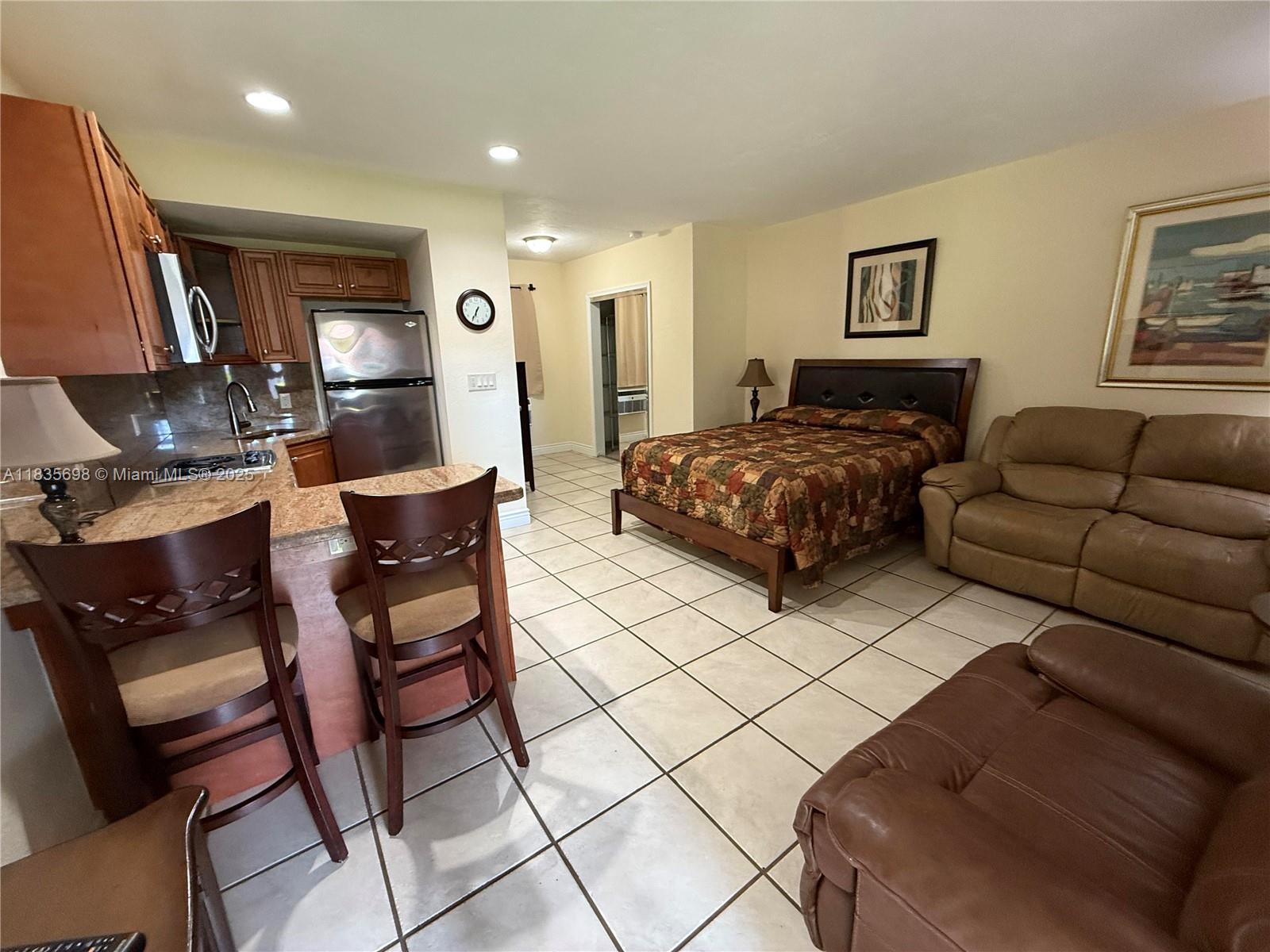 See details 1-5 / sq. ft. $ 2025-07-07 0 Photo