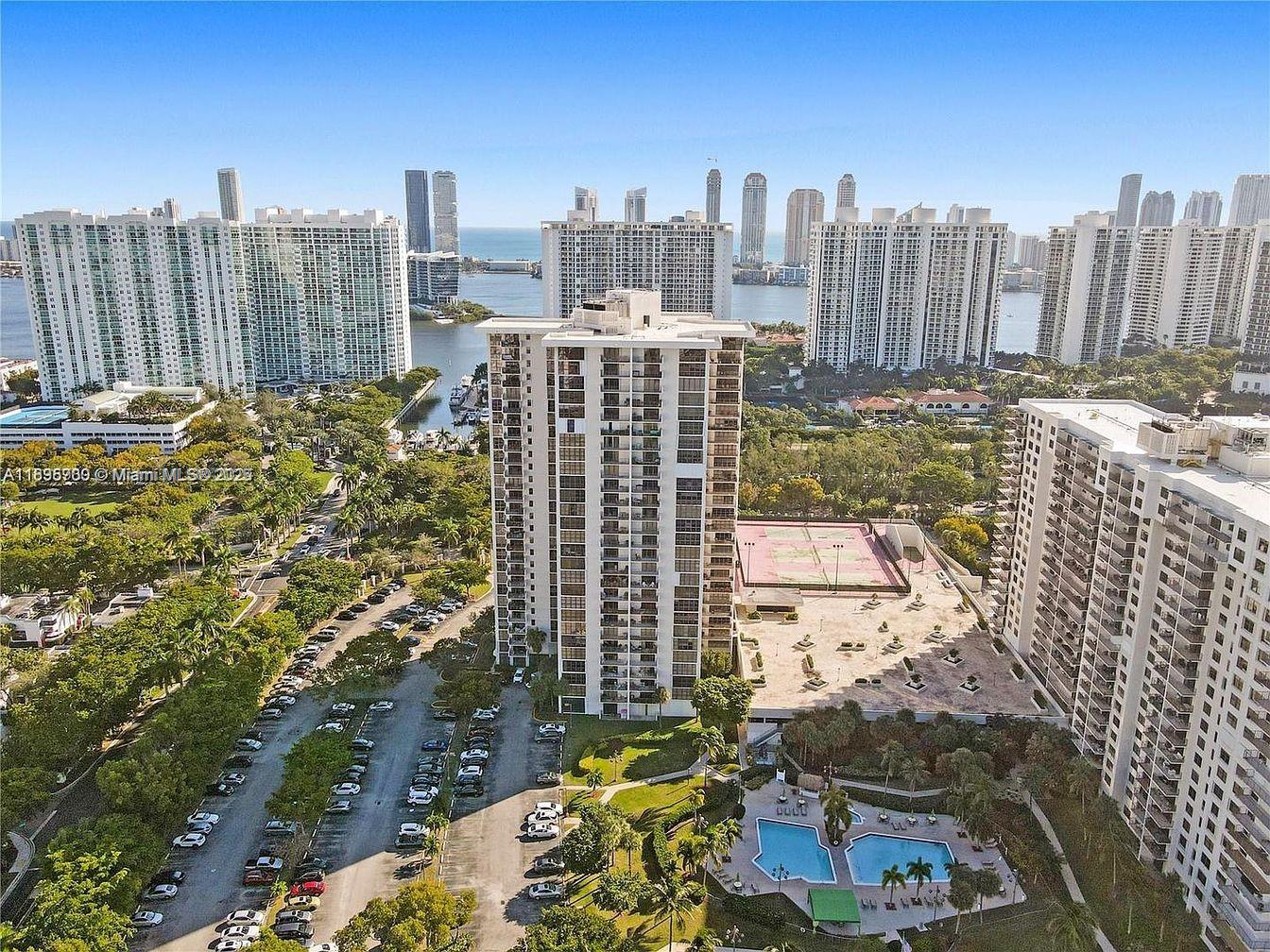 Photo of 18181 31st Ct #2204, Aventura, Florida, 33160 -