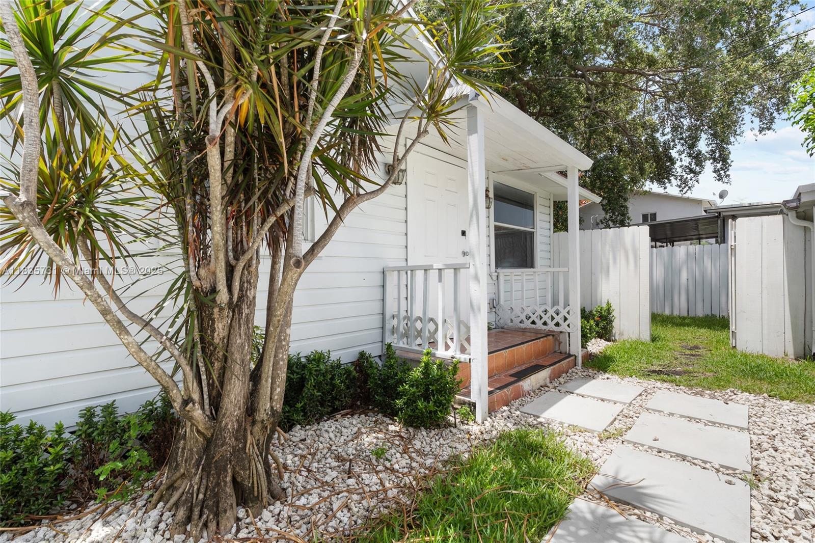 See details / 2174 sq. ft. $ 2025-07-07 0 Photo