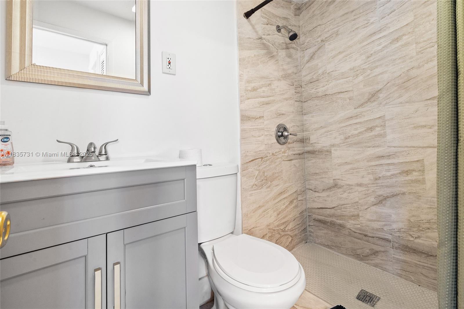 See details / 2174 sq. ft. $ 2025-07-07 0 Photo