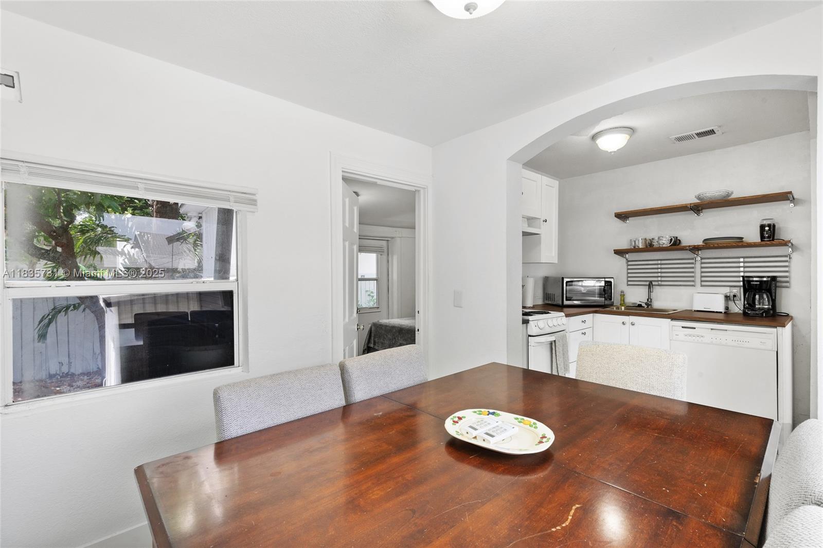 See details / 2174 sq. ft. $ 2025-07-07 0 Photo